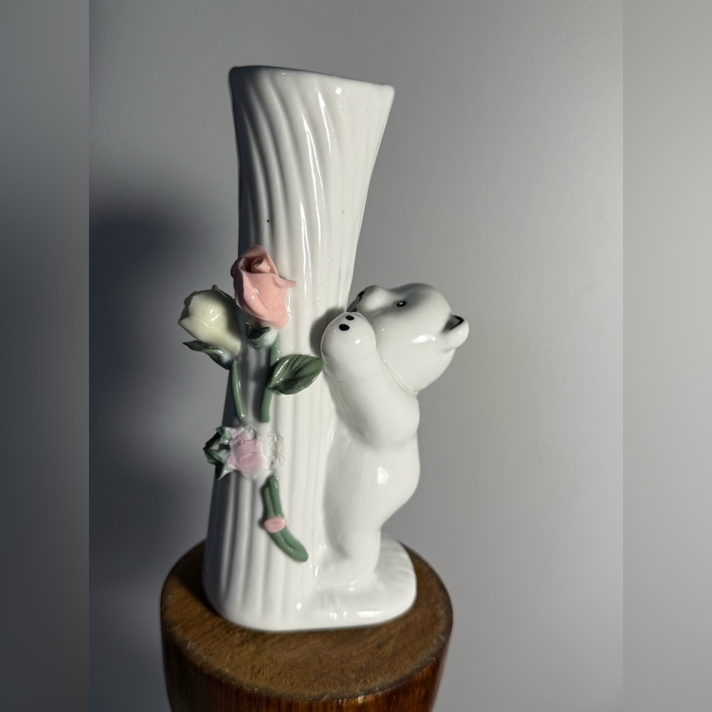 Bear floral vase